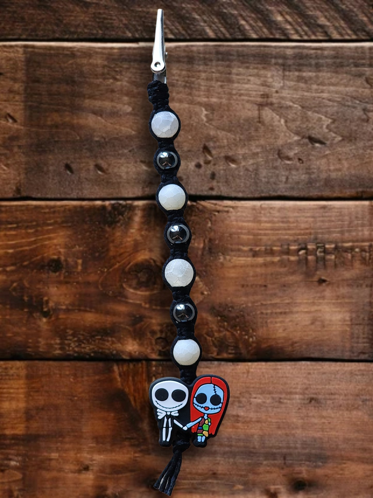 Eco-Friendly Hemp Roach Clip: Natural Fiber Jewelry