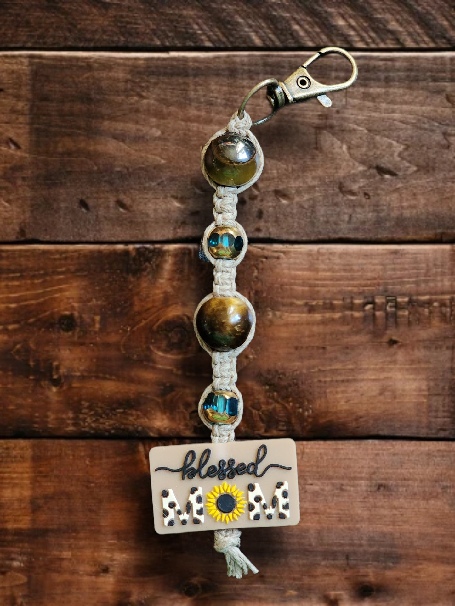Eco-Friendly Hemp Keychain: Natural Fiber Jewelry