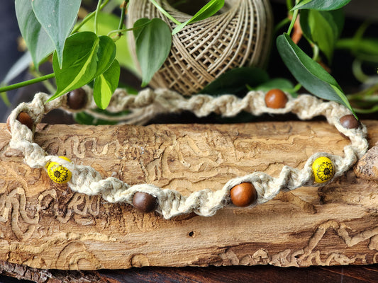 Eco-Friendly Hemp Necklace: Natural Fiber Jewelry